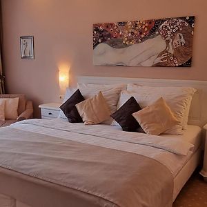 Romantik Zimmer mit Kingsize-Bett